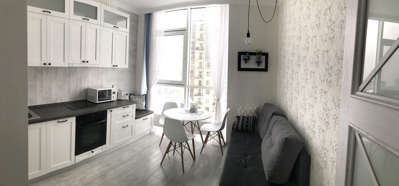 Bright Apartment In Arkadia Odessa Exteriör bild